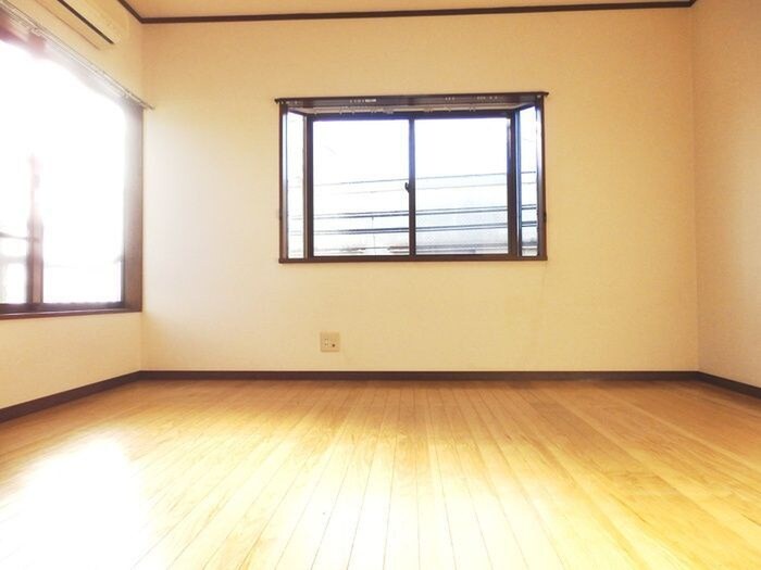 物件内観写真4　(居室)