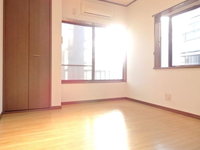 物件内観写真5　(居室)