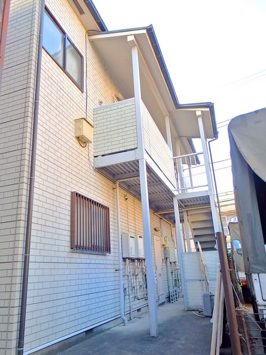 物件外観写真3　(エントランス部分)