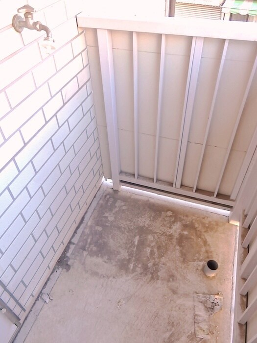 物件内観写真11　(洗濯機置場)