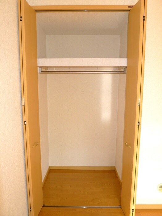 物件内観写真6　(収納)