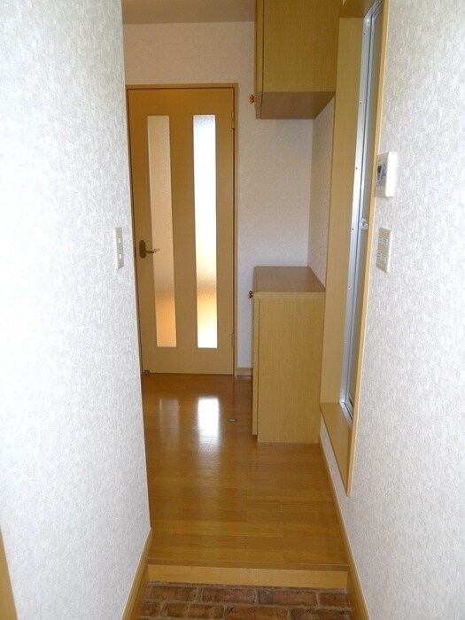 物件内観写真12　(廊下)