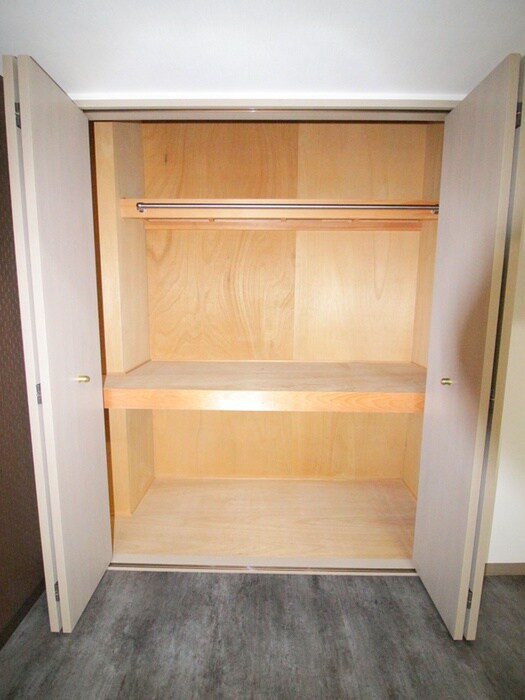 物件内観写真12　(収納)