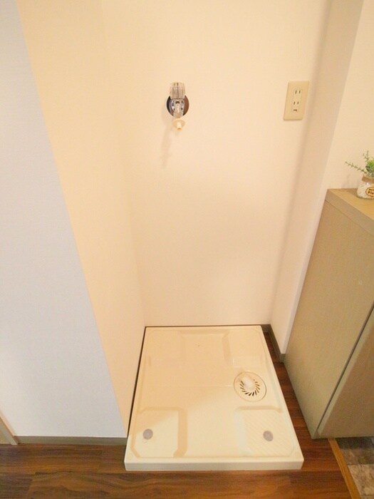 物件内観写真13　(洗濯機置場)