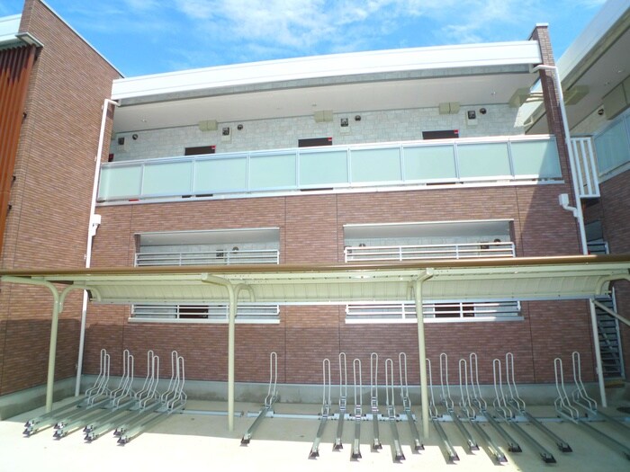 物件外観写真6　(駐輪場)