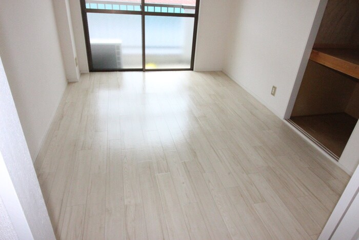 物件内観写真8　(居室)