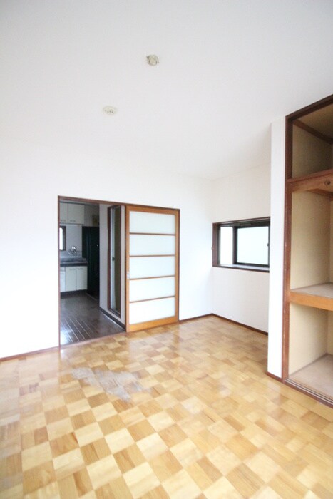 物件内観写真8　(居室)