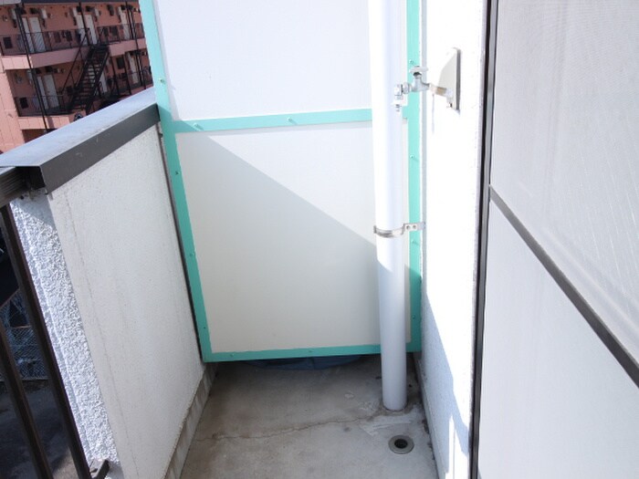 物件内観写真17　(洗濯機置場)