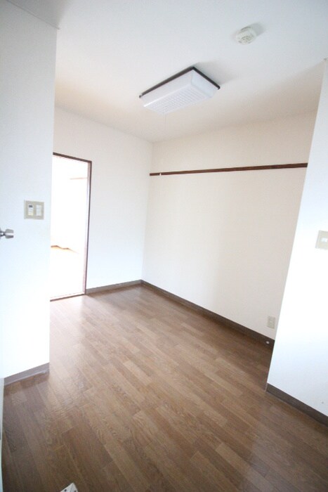 物件内観写真18　(廊下)