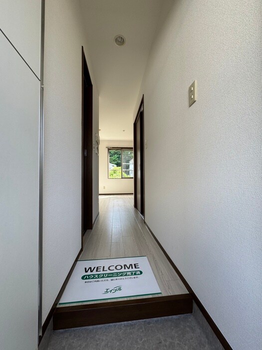 物件内観写真14　(廊下)