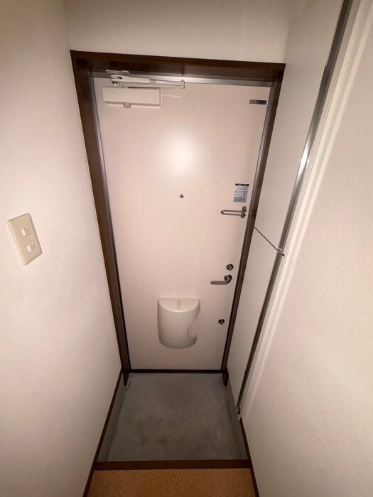 物件内観写真15　(玄関)