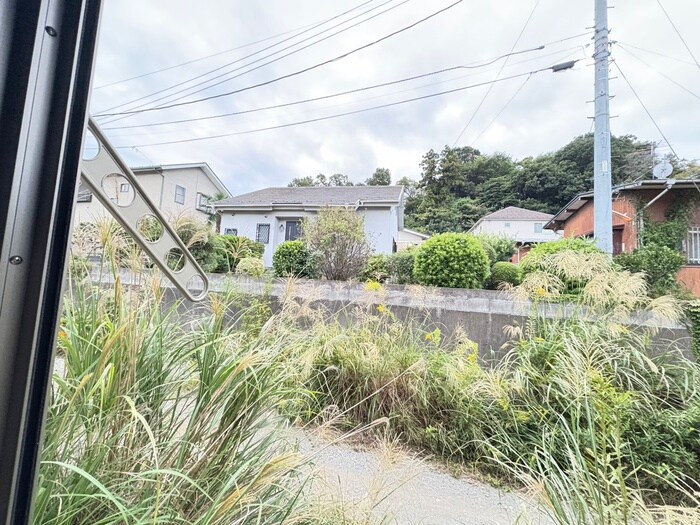 物件内観写真16　(室内からの展望)