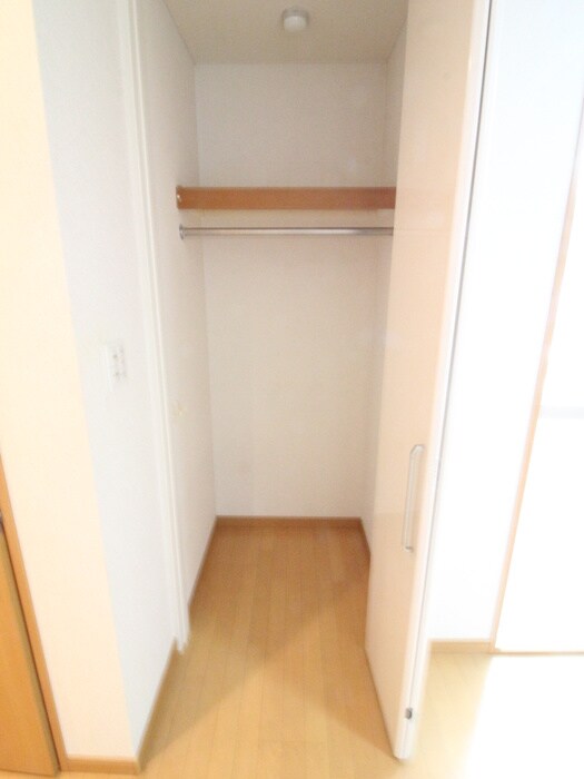 物件内観写真16　(収納)