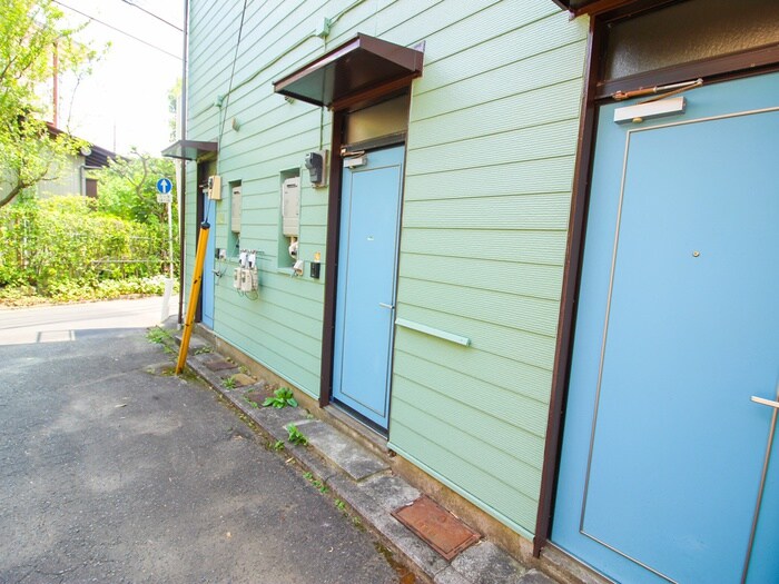 物件外観写真5　(エントランス部分)