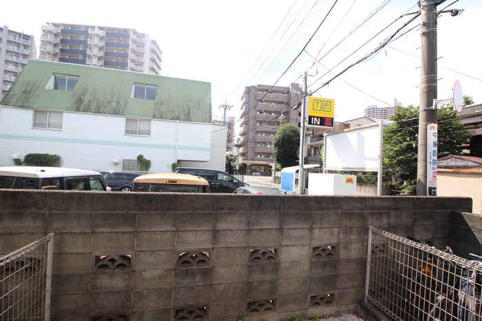 物件内観写真16　(室内からの展望)