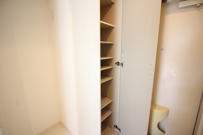 物件内観写真18　(靴箱)