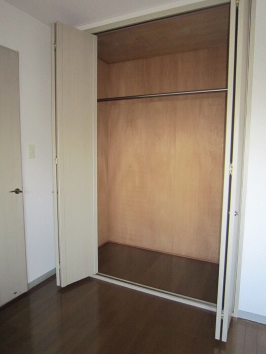 物件内観写真10　(収納)