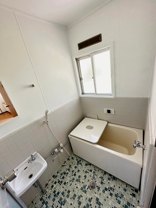 物件内観写真13　(バス／シャワールーム等)