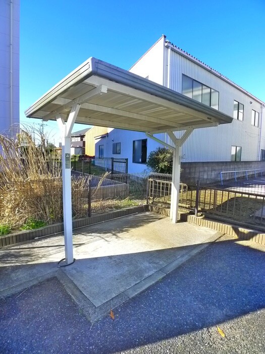 物件外観写真5　(駐輪場)