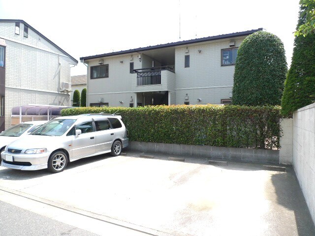 物件外観写真2　(駐車場)