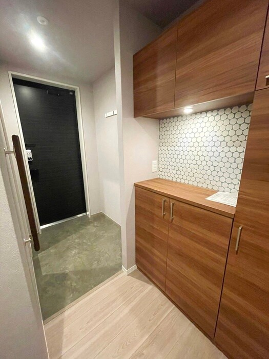 物件内観写真7　(玄関)