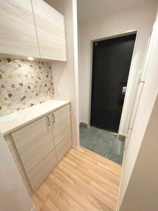 物件内観写真14　(玄関)