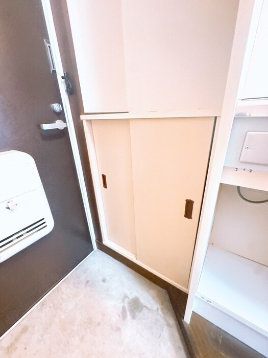 物件内観写真8　(靴箱)