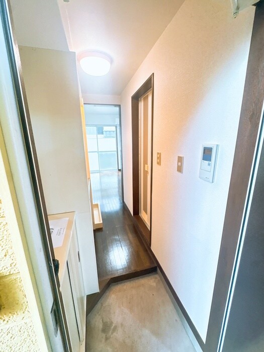 物件内観写真9　(廊下)