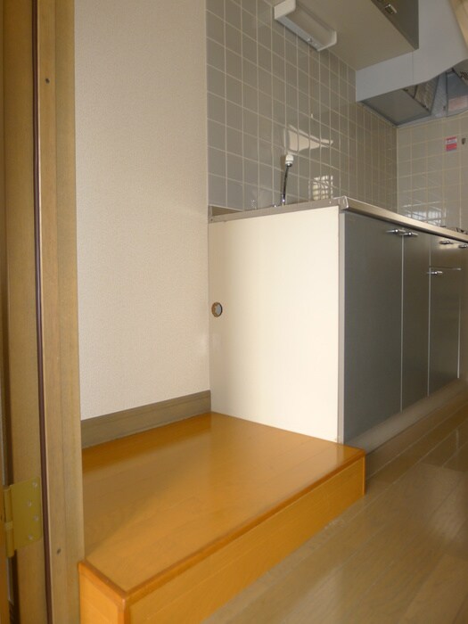 物件内観写真9　(洗濯機置場)