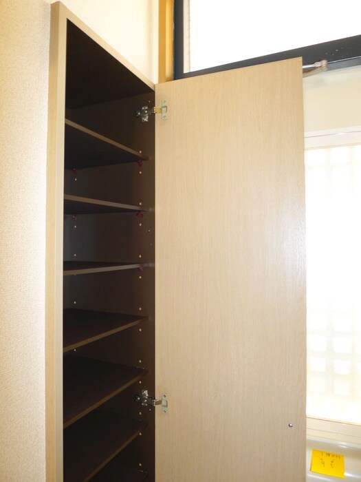 物件内観写真10　(靴箱)