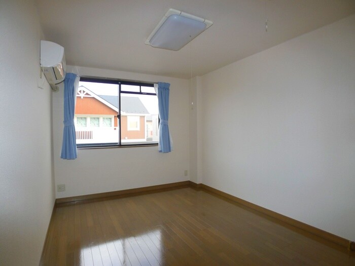 物件内観写真13　(居室)