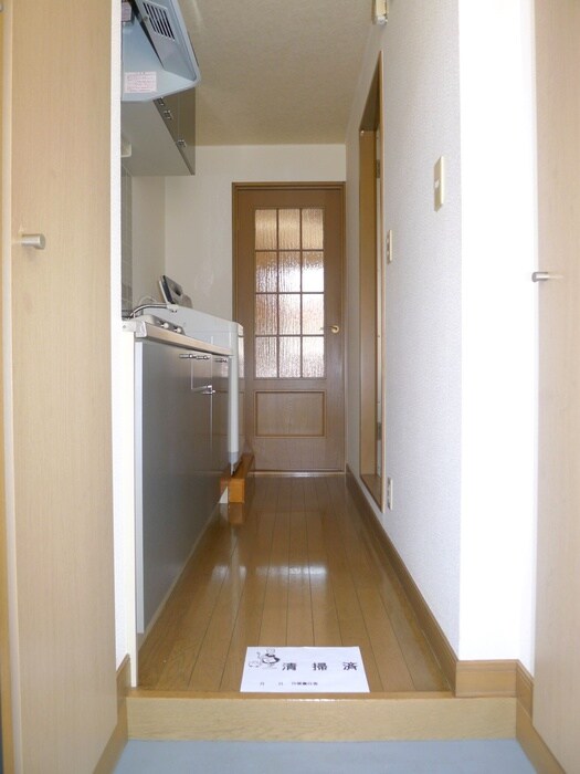 物件内観写真15　(玄関)