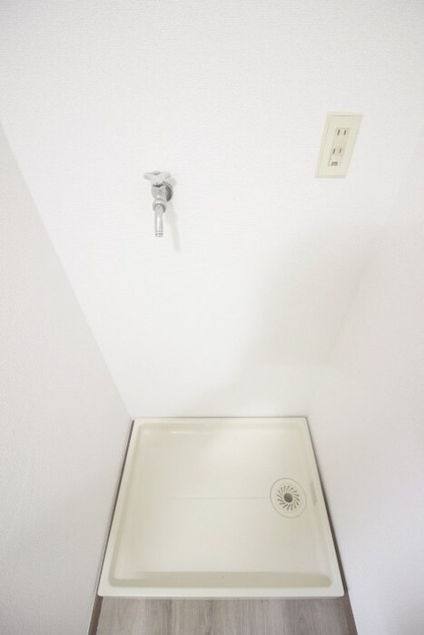 物件内観写真15　(洗濯機置場)