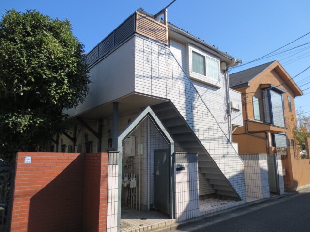 物件外観写真3　(エントランス部分)