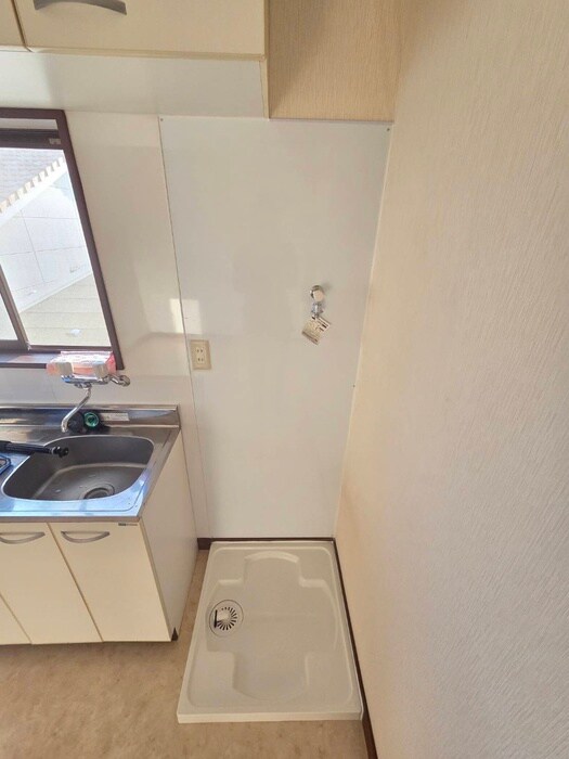 物件内観写真11　(洗濯機置場)