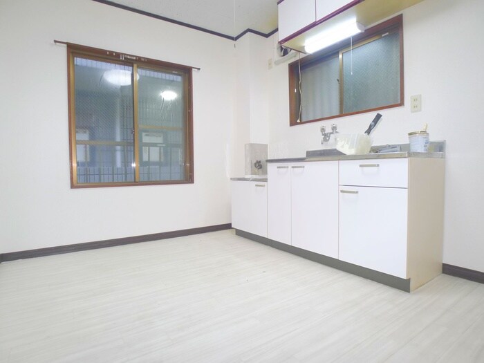 物件内観写真5　(居室)