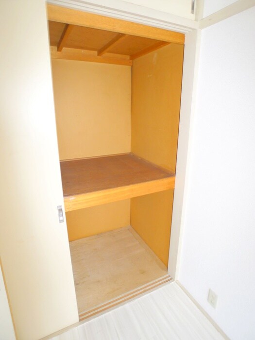 物件内観写真7　(収納)