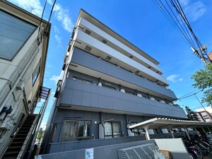 スト－クマンション小礒外観写真