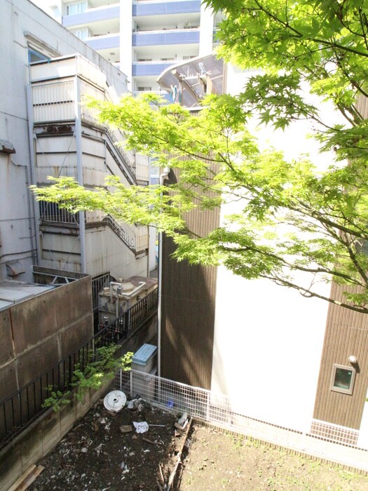 物件内観写真18　(室内からの展望)