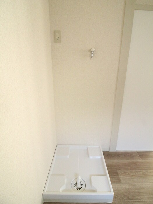 物件内観写真21　(洗濯機置場)