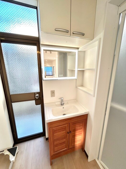 物件内観写真9　(洗面)