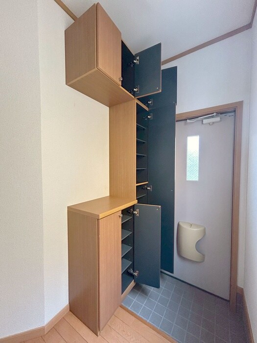 物件内観写真18　(靴箱)