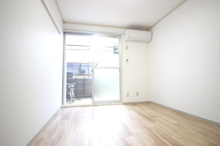 物件内観写真8　(居室)