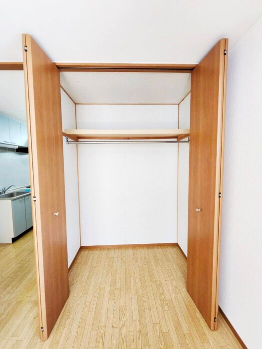 物件内観写真10　(収納)