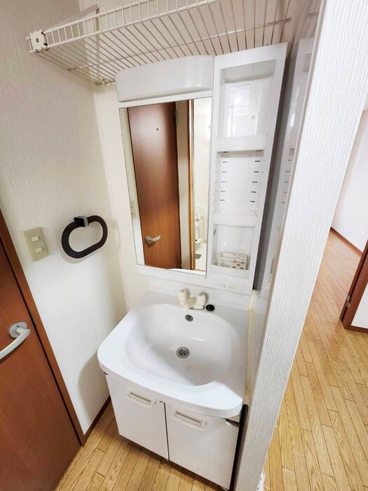 物件内観写真12　(洗面)