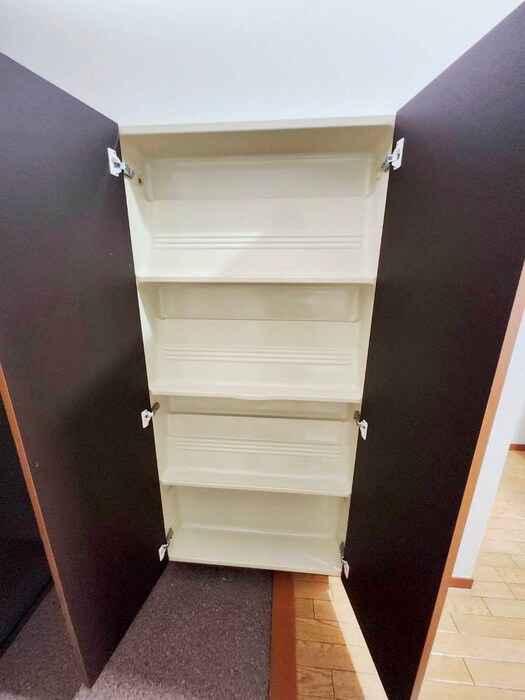 物件内観写真16　(靴箱)