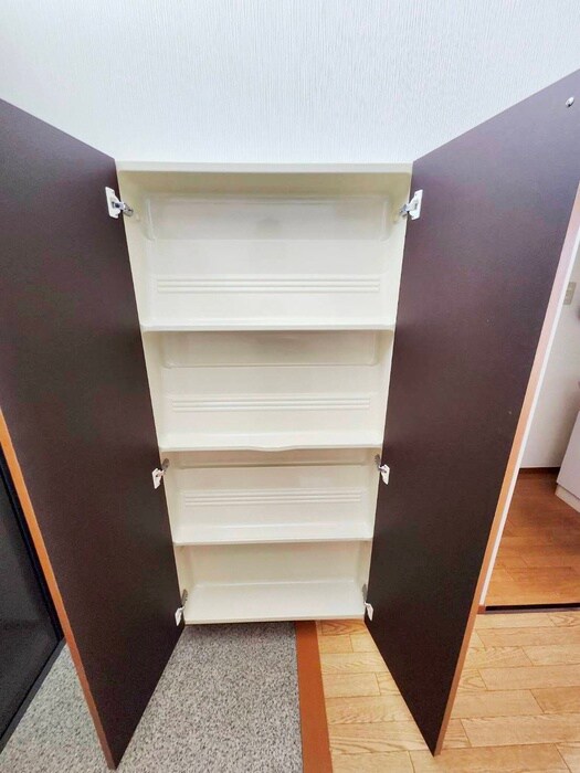 物件内観写真16　(靴箱)