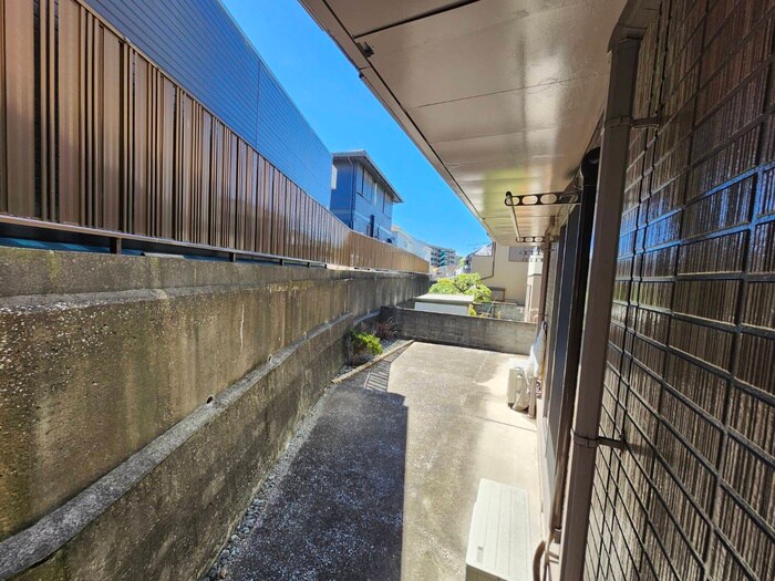 物件内観写真22　(室内からの展望)