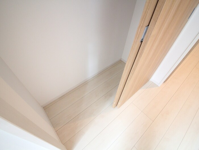 物件内観写真12　(収納)