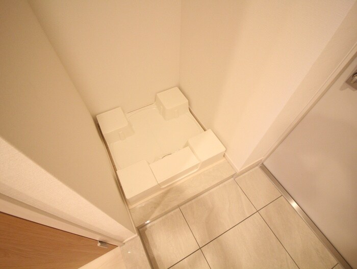 物件内観写真18　(洗濯機置場)